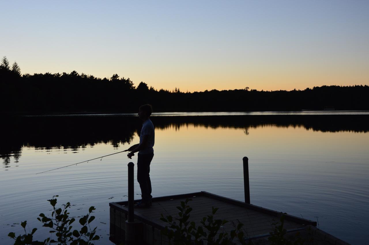 Les Etangs De Taysse Hotel Espagnac Eksteriør billede